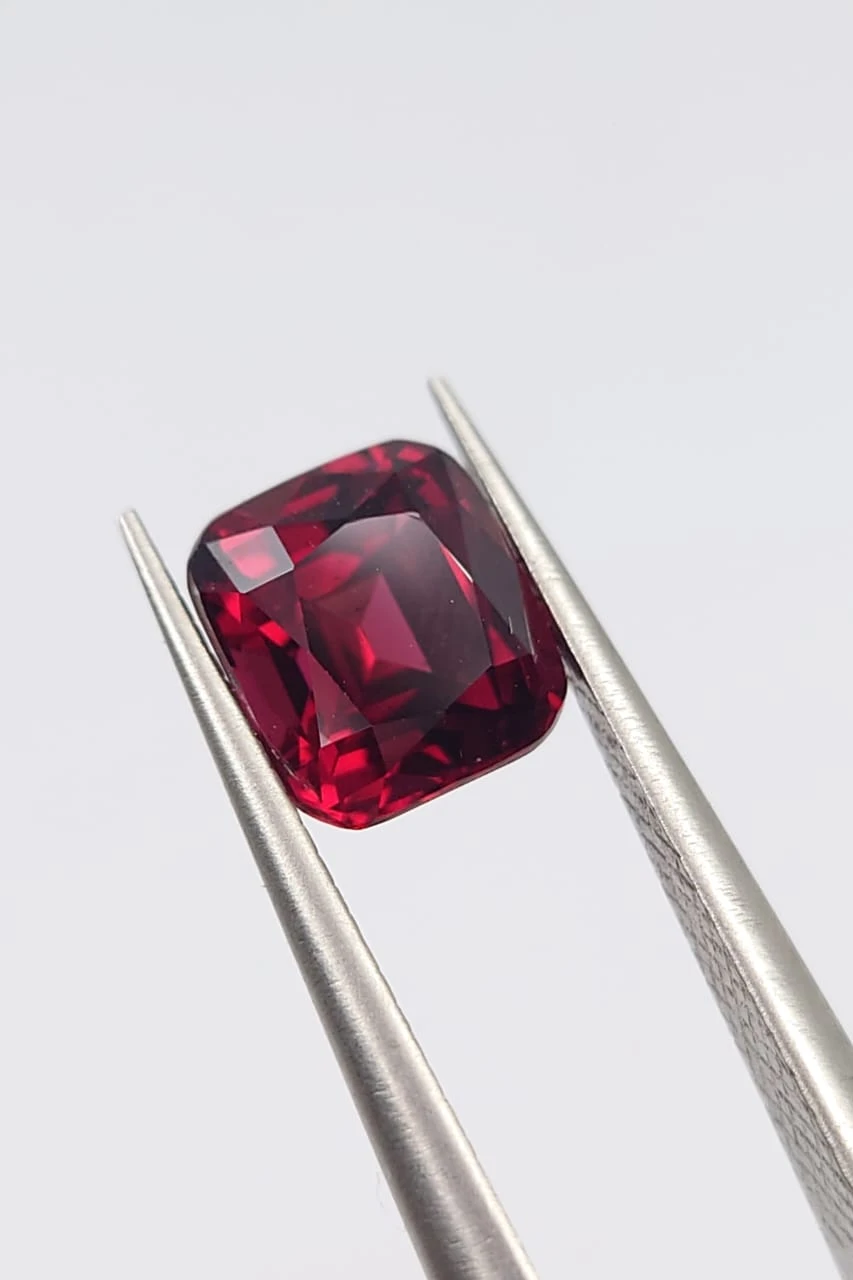 1.74ct Natural Rhodolite Garnet Loose Gemstone From Tanzania — view 7